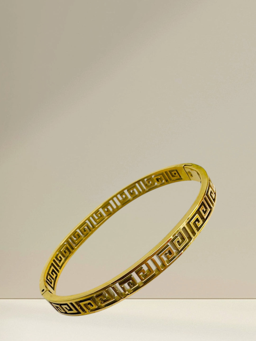Elegant greek Barcelet